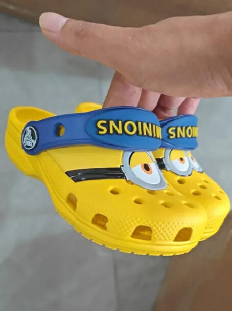 Crocs Kids Minions - Image 3